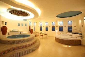 Victoria Court Mcarthur Malabon
